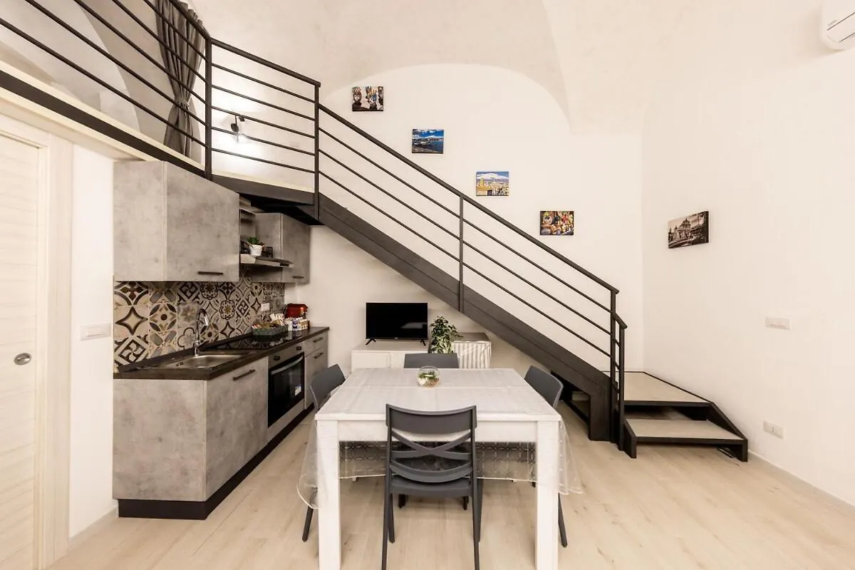 Apartment For 6 With Jacuzzi In The Center Of Catania