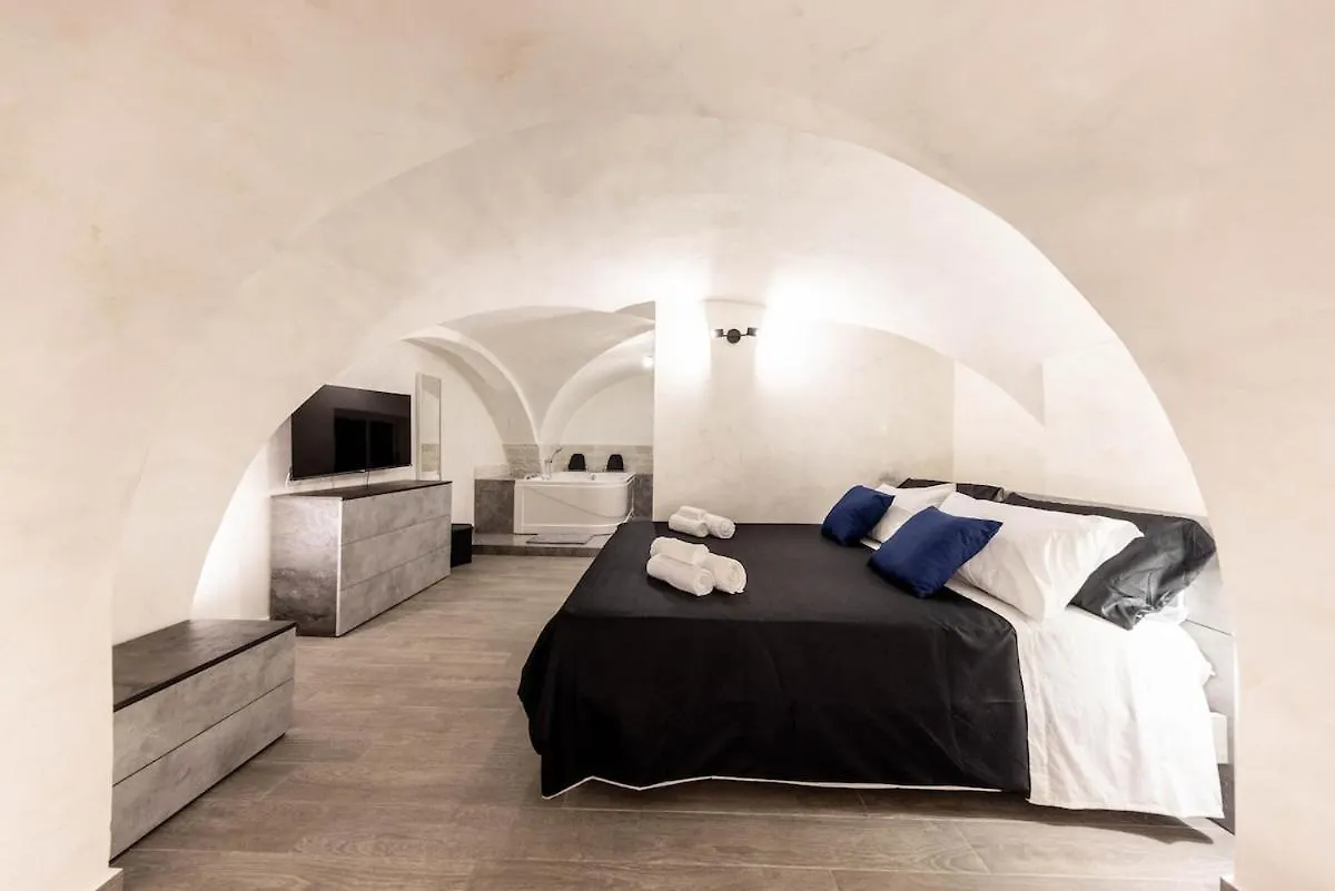 Apartment For 6 With Jacuzzi In The Center Of Catania